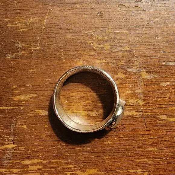 Ring - Picture 4 of 4